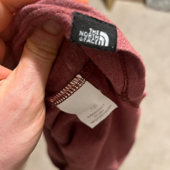 The North Face Heathered Maroon Graphic Long sleeved Shirt Top Sz L - Picture 7 of 10